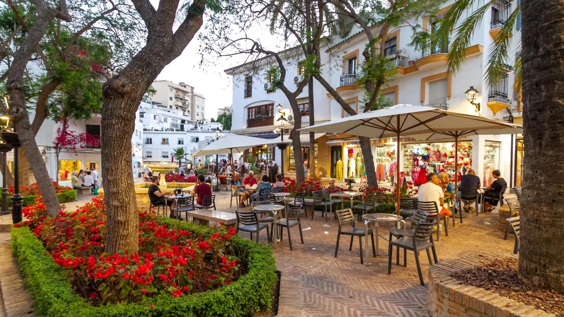 Marbella Banus Suites - Beautiful Modern Flat Sea Views