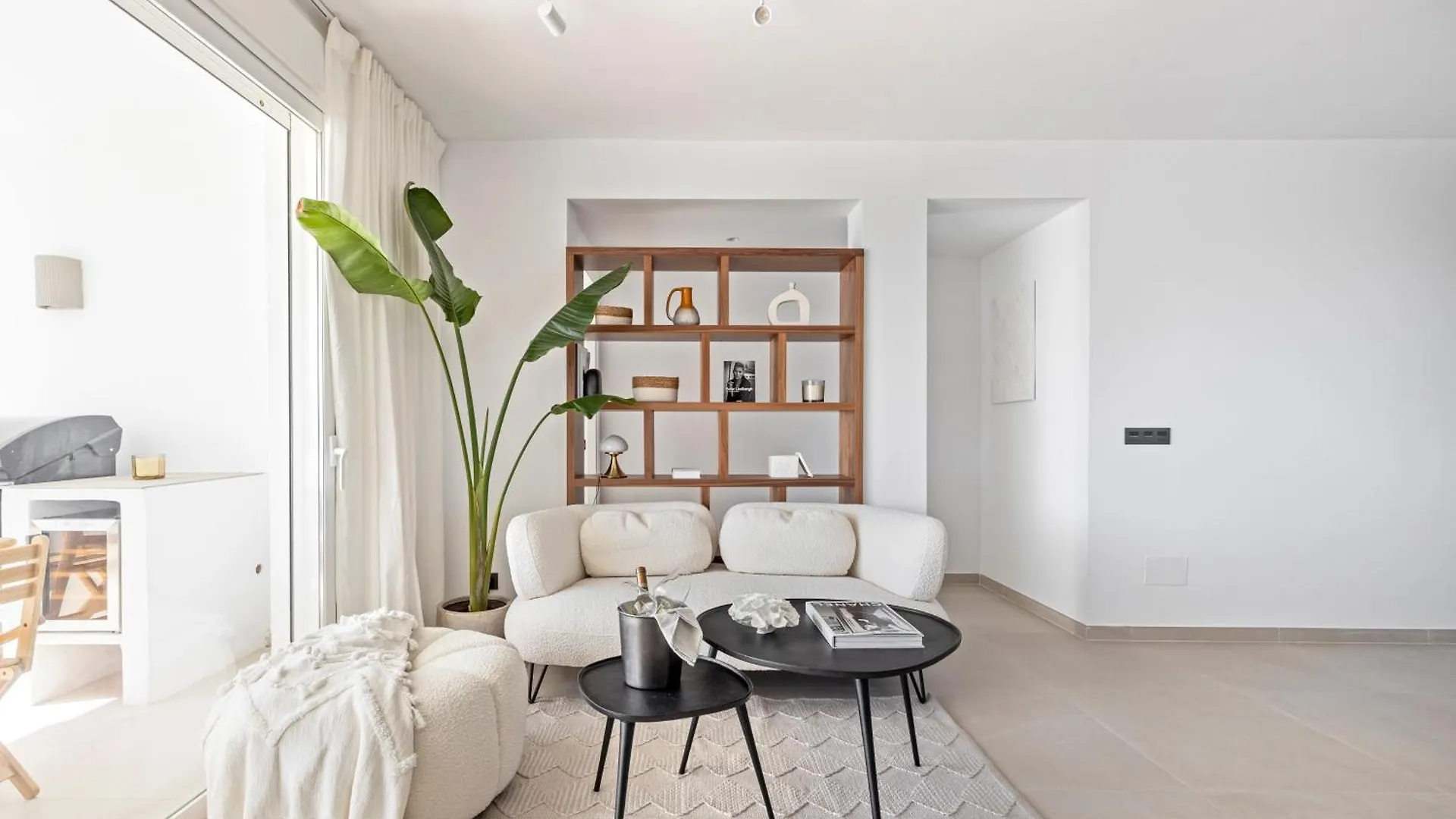 Marbella Banus Suites - Beautiful Modern Flat Sea Views Spain