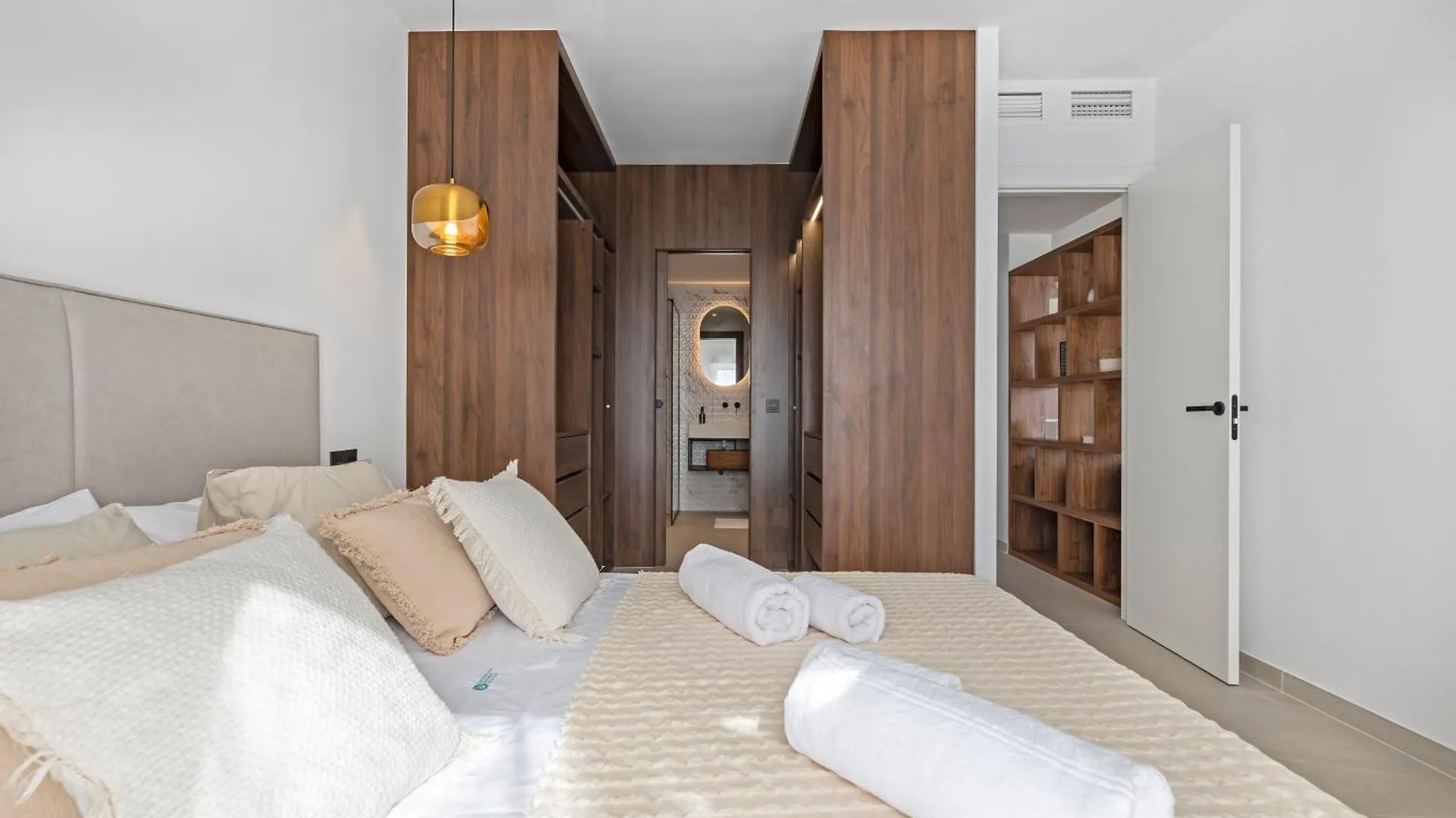 Marbella Banus Suites - Beautiful Modern Flat Sea Views Spain